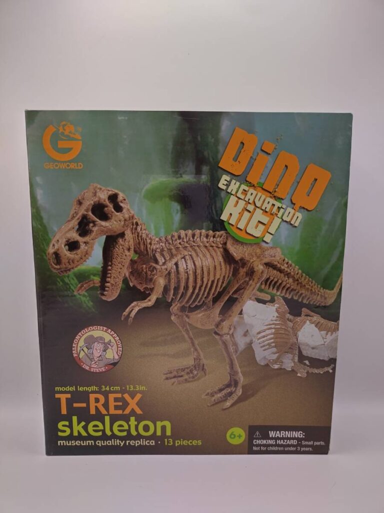 【新品】GEOWORLD 恐竜発掘キット ティラノサウルス 骨模型 全13ピース